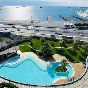 Luxury 2 With Seaview In Center فندق